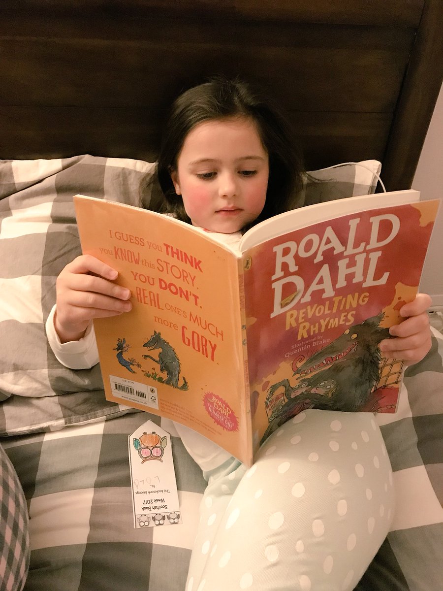 Jillycook1's tweet photo. @HarrysmuirPS #WorldBookDay2018 #snowday2018 #RoaldDahl #RevoltingRhymes Lola enjoying revolting rhymes and reading to her sister https://t.co/6CxUxa8uEs
