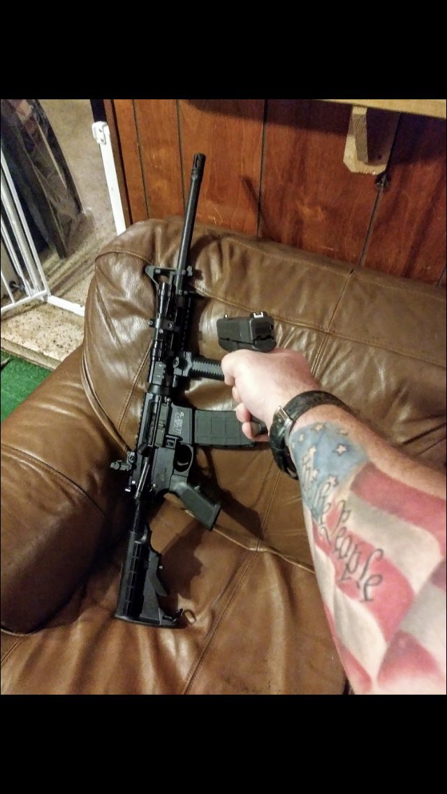 Tobz02's tweet photo. Just waiting for my AR-15 to start some shit! https://t.co/QY9zHOv8ZA