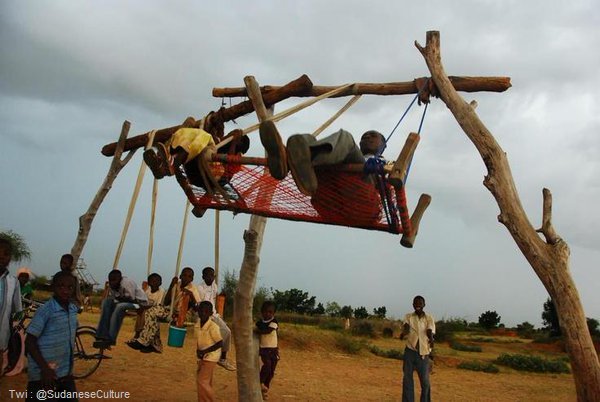 SudaneseCulture's tweet photo. Peaceful typical life of Sudanese people in the villages of Sudan.
#SudaneseCulture #ثقافة_سودانية https://t.co/zhmJxCeOuv