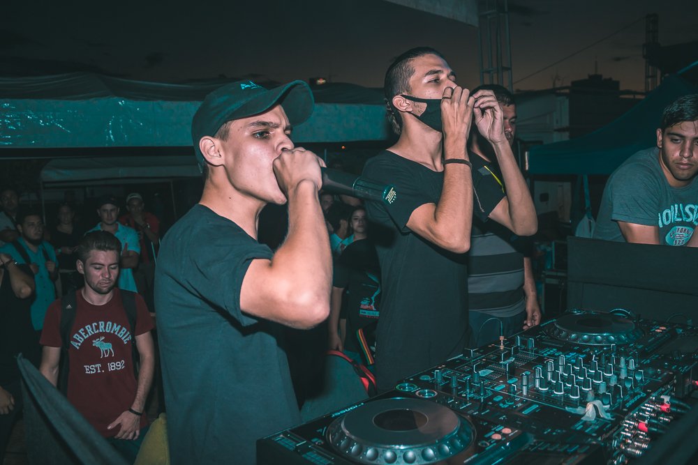 francolucas019's tweet photo. 🔥💀
. 📷: @adorno.sebasph Capo Total.
#Costanera #Asunción #Djshelp #Rave #Benéfico #Lit #Young #Djs #Dafraes #Eduarr #B2b #Kilombo https://t.co/4Sz5EnsWbt
