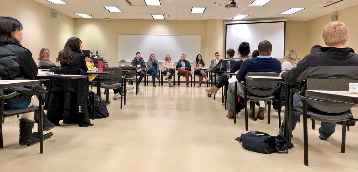 gz_'s tweet image. On the hot seat! #alumnipanel @MetroPRMajors @Choose_Metro @RoseMcKinneyPR #Comm381 #Comm385 #Comm481 —&amp;gt; No. 1 key learning - if your professional email address is “FargoCupcake” you may want to change it to be more “professional.” #professionaladvice