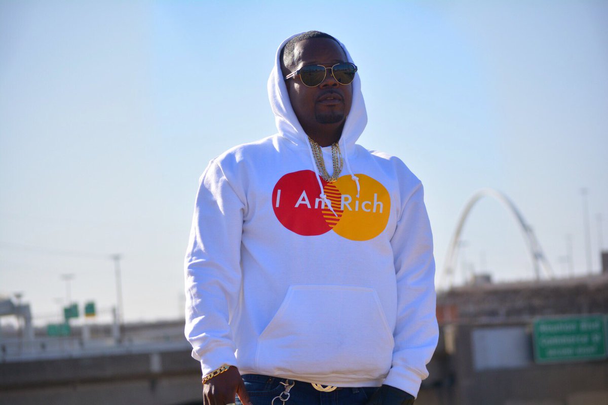 ParrishThaGreat's tweet photo. Feelin real creative!🎶🎤💸#getrichmovement #music #rap #hiphop https://t.co/QOdOJA3IBB
