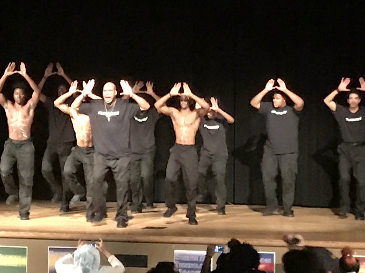 2nd Annual Black History Extravaganza #Movement #AlwaysTogether! Our students’ potential is limitless...#ExpectGreatThings #strongside💪🏾Thanks Malcolm Thomas, <a href="/PittCUE/">Pitt Center for Urban Education</a> #HeinzFellows, Families and Community Leaders for your continued support!