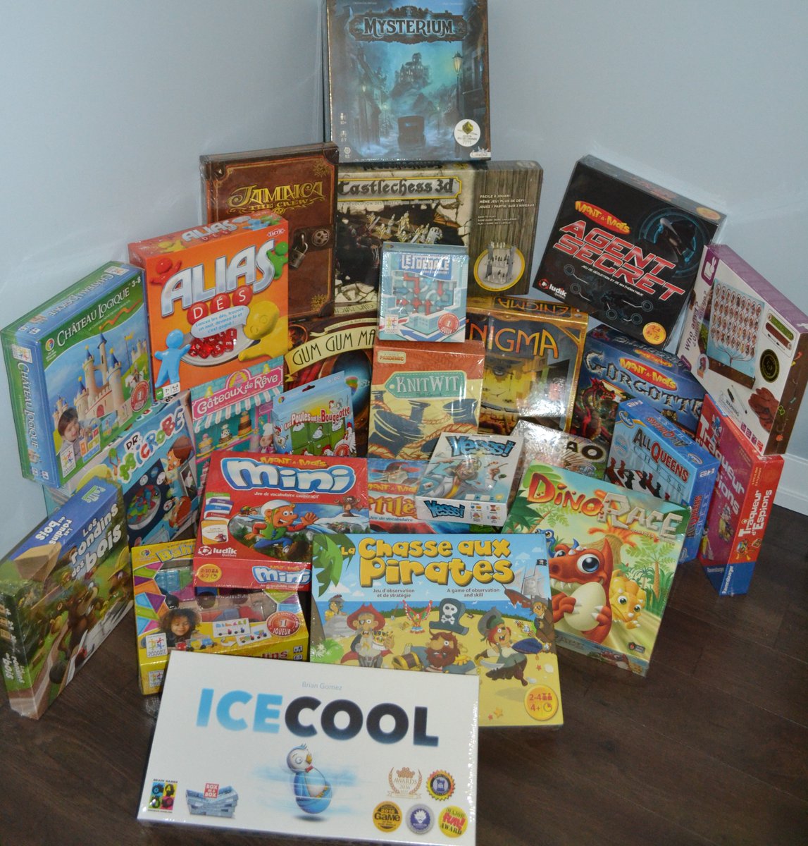 CestPasGeniAl's tweet photo. Fin de semaine chargée pour notre équipe, en quête de nouveautés éducatives pour le plus grand plaisir des petits génies de CPGAL! 
------
Busy weekend for the CPGAL team, who was in search for exciting new educational games that will extend the joy of the young CPGAL geniuses ! https://t.co/ttproq3dQR