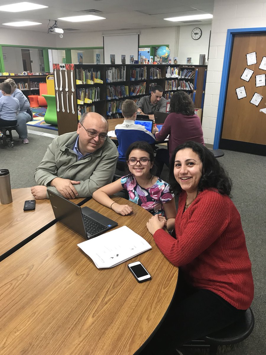 mrspalone10's tweet image. So many amazing Deer Run families spending time together at Parent U! We even had guests from Glacier Ridge. 😊@dreDCSD
