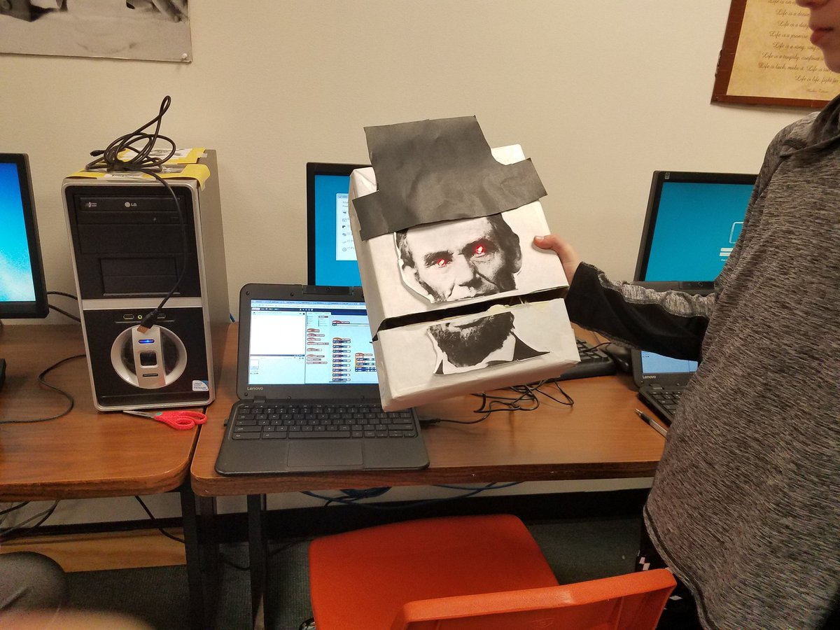 TylerSamstag's tweet photo. Truly impressed with how the New Castle SD is thoughtfully designing school culture, instruction, & learning spaces to support #DeeperLearning district-wide. TY for a really fantastic day! @remakelearning @Emilycaryn @tyeropoli @ncasd_edtech @HWLPrincipal @PADeptofEd https://t.co/y8rnEDAMag