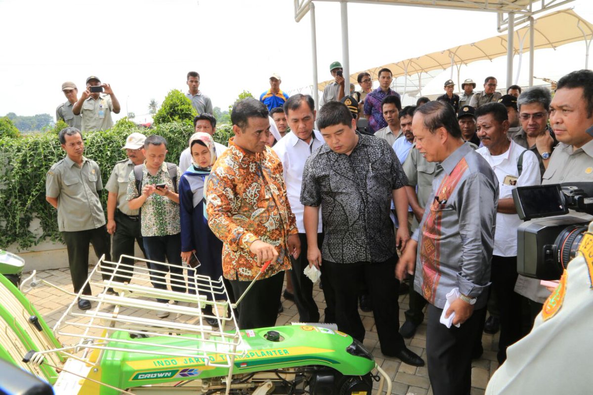 Pengembangan berbagai teknologi enjinering berupa prototipe alsintan pendidikan usaha tani pertanian modern yang berfungsi untuk komoditi padi, komoditi jagung, komoditi bawang merah dan cabe, komoditi tebu dan kakao#KesejahteraanPetani #Kerja3ersama #PertanianModern