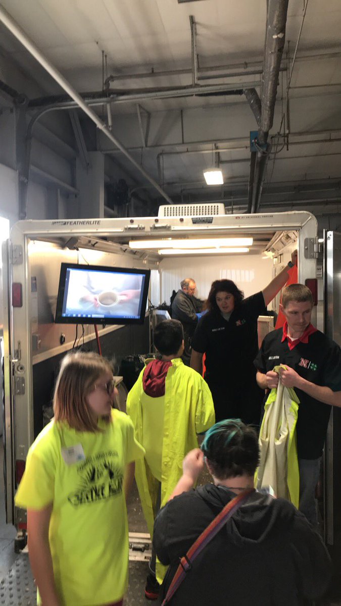 ColeMeador2's tweet photo. Another great night helping with the mobile beef lab at @LPSorg Science Fair. @lpssci @kreifels_brett https://t.co/9lJVm9JRGR