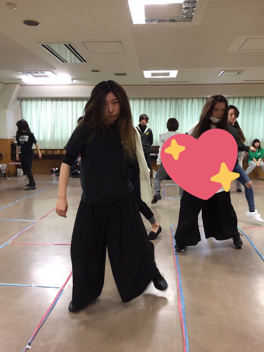 めろんを卒業して、初の舞台出演です！

何も着飾らず、等身大の私で挑んでます。
これは本当に見に来てもらいたいです！！

1回と言わず2回3回見てもらえたら、また新たな発見もあるはず！
それくらい緻密な作品です！

【予約フォーム】
ticket.corich.jp/apply/88880/01…

またはリプにて！
※チェキあるよ♡