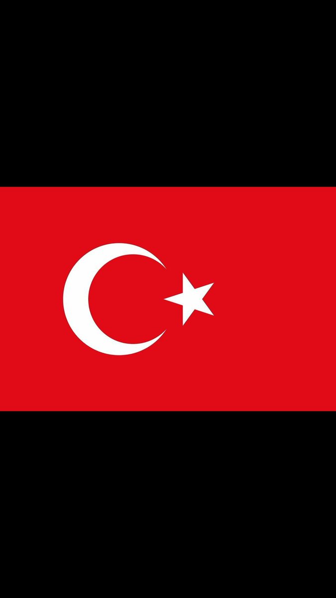 #AFRİN  Çünkü onlar,mehtaplı gecelerde yar göğsüne baş koymayı değil,puslu gecelerde vatanı savunmayı tercih ettiler.
Başımız saolsun!