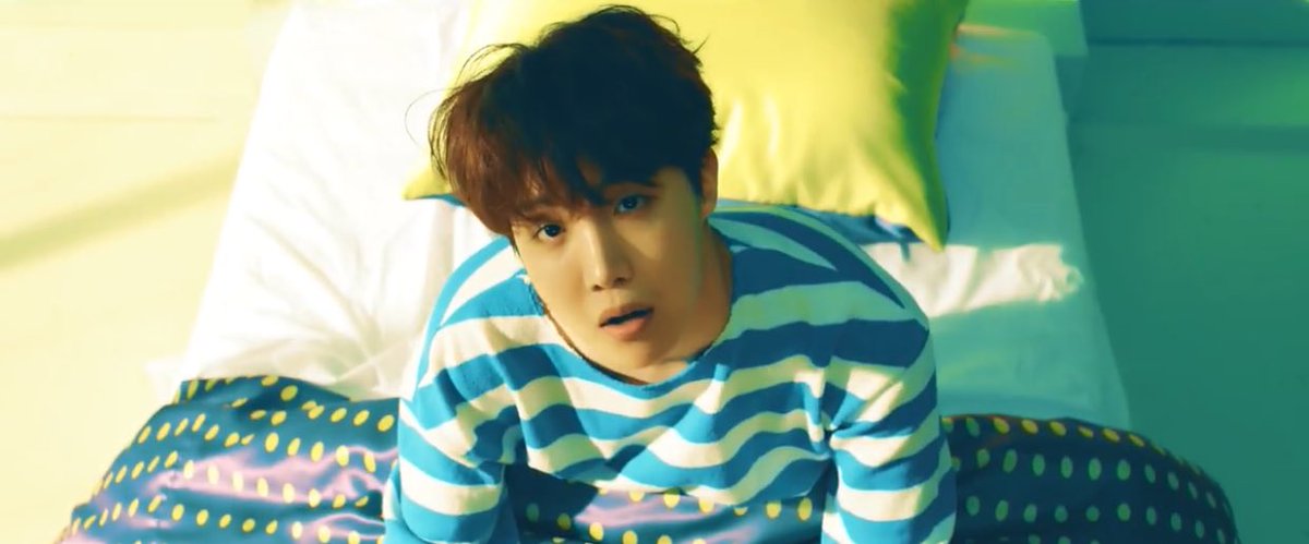 Shasha_Dz_Army's tweet image. MORE THAN 5 M ON YOUTUBE ✌️😎
KEEP IT UP ARMY 👏👏👏
#BTSARMY #BestFanArmy #iHeartAwards @BTS_twt