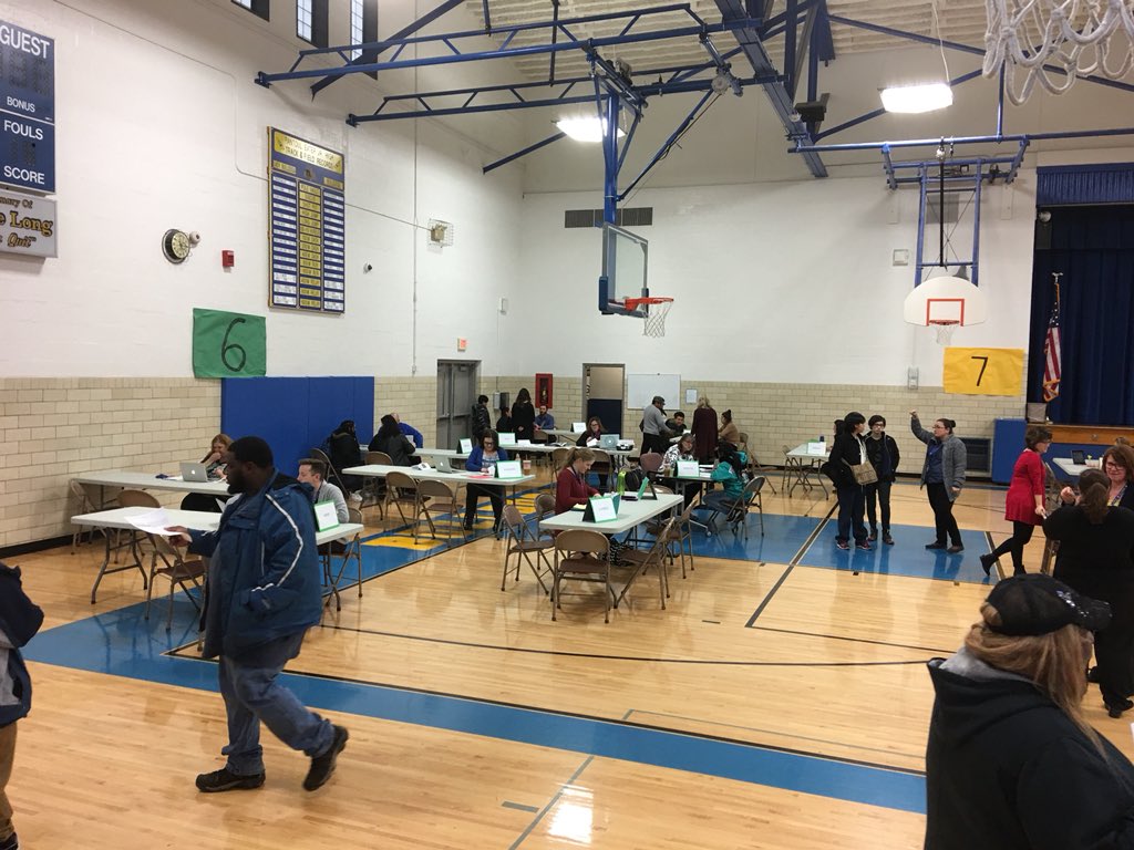 EaterPride's tweet photo. Conferences are up and running.  All families are welcome.  Our teachers are excited to see you soon! https://t.co/HsLujVbNJo