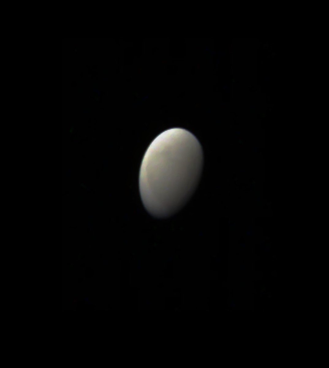 landru79's tweet photo. #Cassini 1997-2017 ❤️#Methone May 20, 2012 Ir, grn, Uv3 uncal. filters https://t.co/qk3ha55EpQ