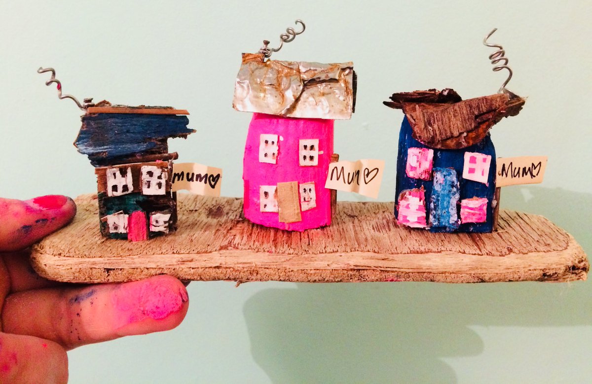 artfromheart82's tweet photo. #affordable #holiday #home #mothersday #gift #barryisland #snowday #snowedin #colour #cornwall #tenby #southwales #driftwood #artist #sculpture https://t.co/cIfhMp7R84