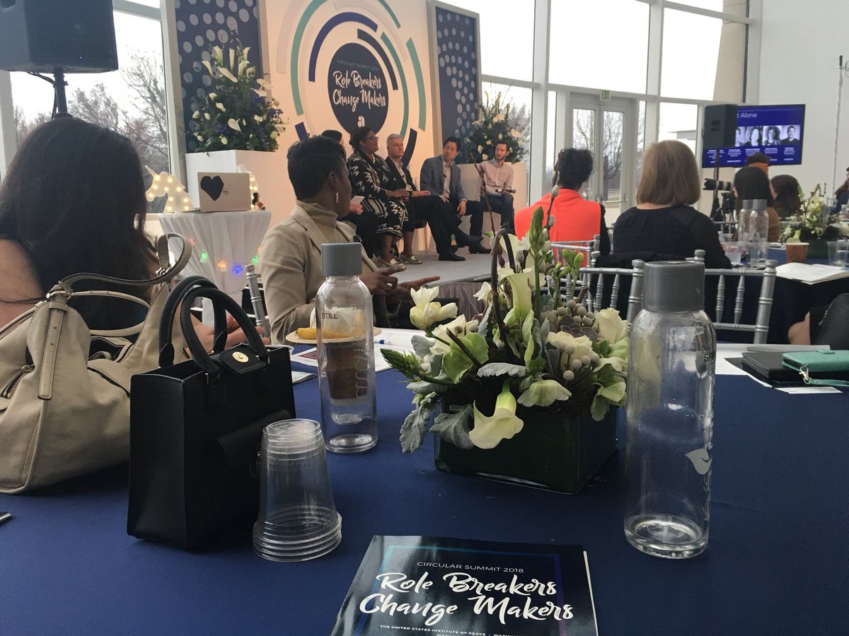 “Closed mouths don’t get fed. So, open your mouth”- fabulous @KathrynFinney.  Such an inspiring day <a href="/HelloAlice/">Hello Alice</a> #RoleBreakers