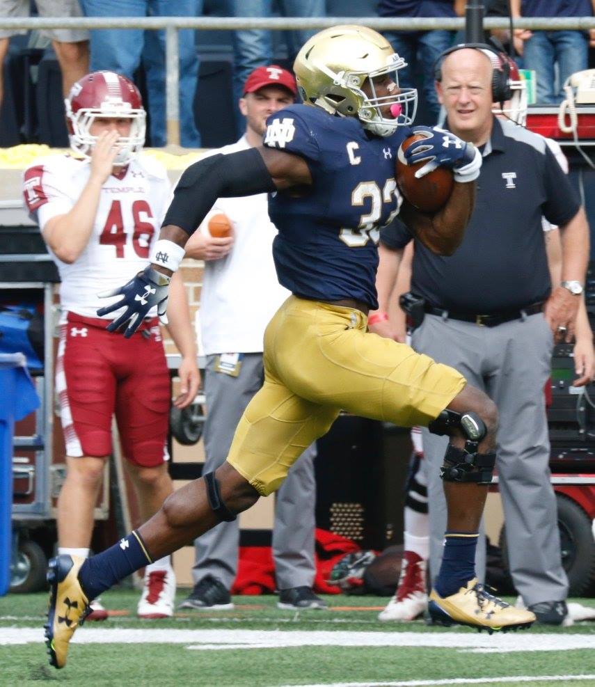 RoadTripSports's tweet photo. #CollegeFootballAmerica #NFLScoutingCombine Thursday continues with #NotreDame RB Josh Adams and it's #177Days until #CollegeFootball returns. #GoIrish #FightingIrish #ProIrish #FBS #NFLDraft #NCAAFB #NFLDraft2018 #NFLScoutingCombine2018 #ScoutingCombine2018 #RoadTripSports https://t.co/7p01mBS5rz