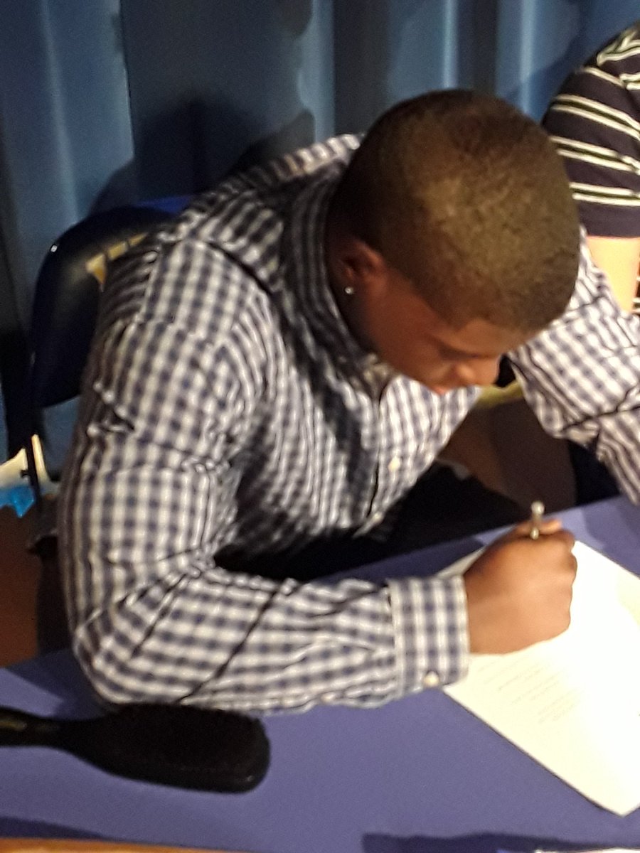 Alancampos59's tweet photo. Caleb Lane at Valley.  Signing day celebration.  Smart hard nosed LB trained by the best, yours truely.  4 year starter averaged over 100 tackles a year.  Good luck son. https://t.co/zZC95AYy1Z