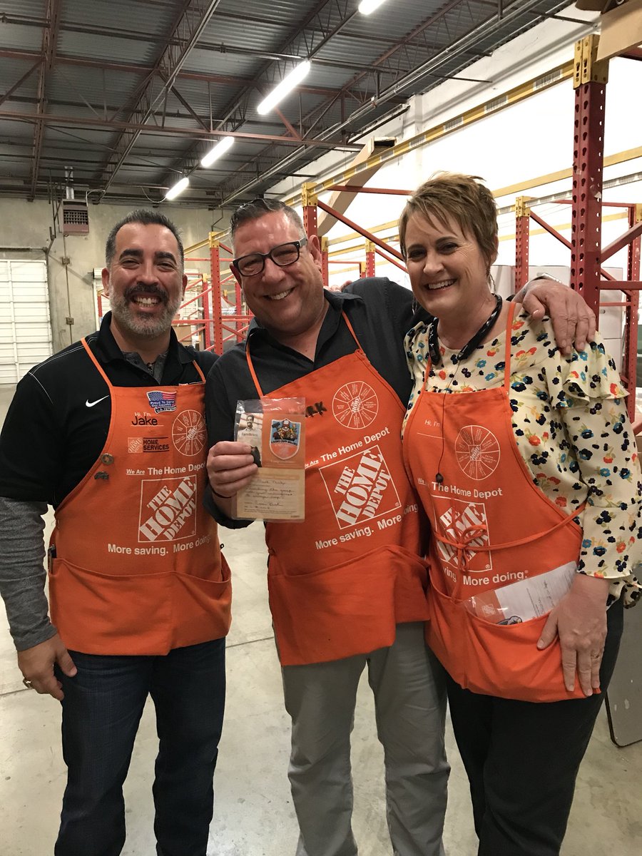 Recognizing Dallas rep Mark Phaby with a Homer Award for a fantastic February! <a href="/CarrieBuck18/">Carrie Buck</a> @DerekTHD <a href="/THDRyanSilcott/">Ryan Silcott</a> <a href="/THDPatti/">Patti Olmsted</a> <a href="/SHAMWOW99/">Michael Albrecht</a> <a href="/thdmichaelbell/">Michael Bell</a> <a href="/scottwhiteHD/">Scott White</a>