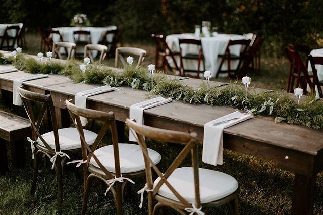 thepinkbride's tweet photo. This gorgeous setup by @blossom_and_bloom_design is to die for! ❤️
.
.
.
#thepinkbride #pinkbride #pinkpro #bride #bridal #wedding #southern #southernwedding #southernbride #bridalmagazine #tennesseebride #tennesseewedding #flowers #floralarrangement… https://t.co/hWjfeQnhqy https://t.co/nJN0xzRgvK