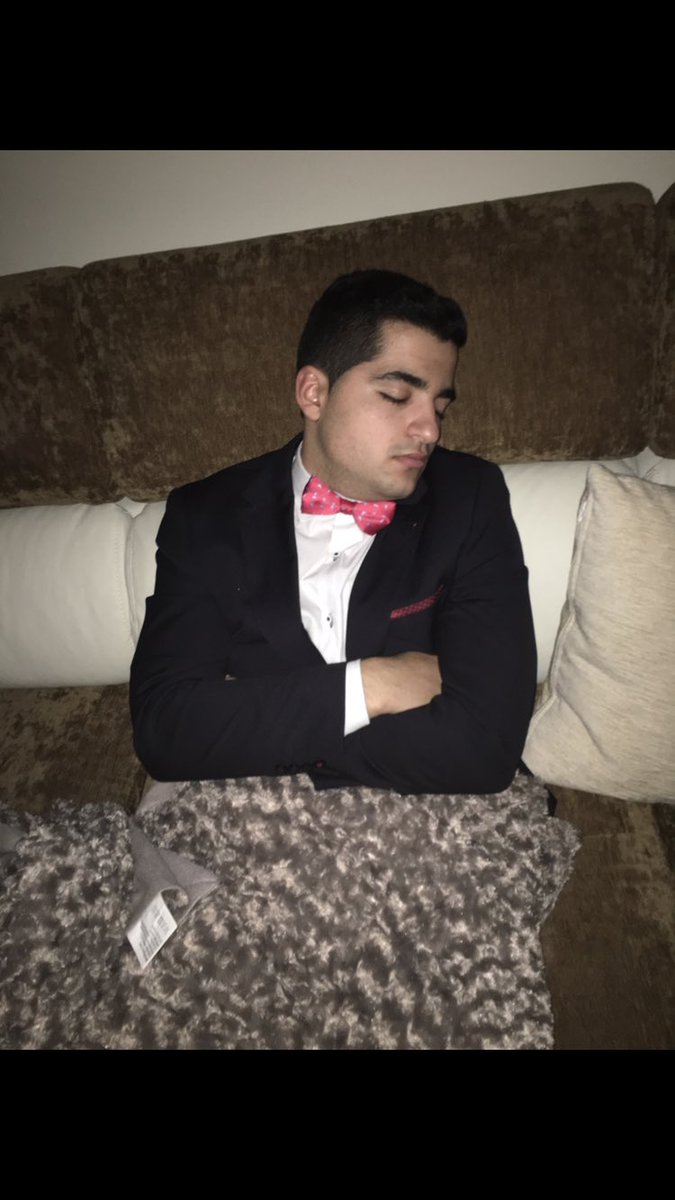 ivan_tome9's tweet photo. #LandRober117  Despois dunha dura noite de traballo... @LandRoberTVG https://t.co/agjXMyEHjg
