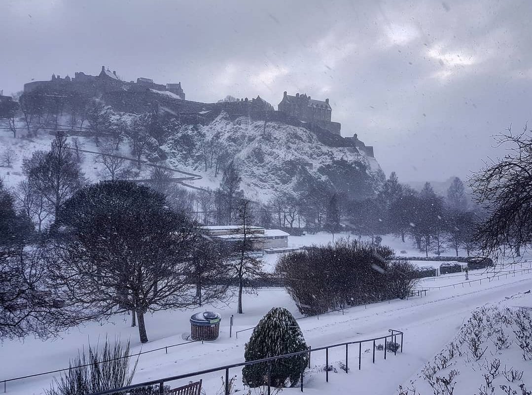 mariajosefinan8's tweet photo. @SamHeughan Did you know @samheughan see these others, also from Culross de Graham Harris Graham? #scotland #maguc https://t.co/yUu90w668W