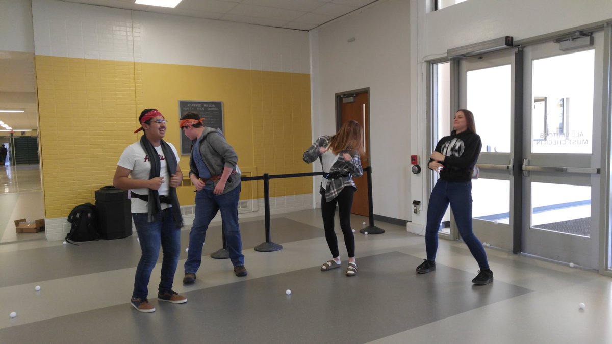ustathaannie's tweet photo. #SMSouth #LanguageOlympics compete in #minutetowinit games #ArabicClub https://t.co/9x7i89Zy5G