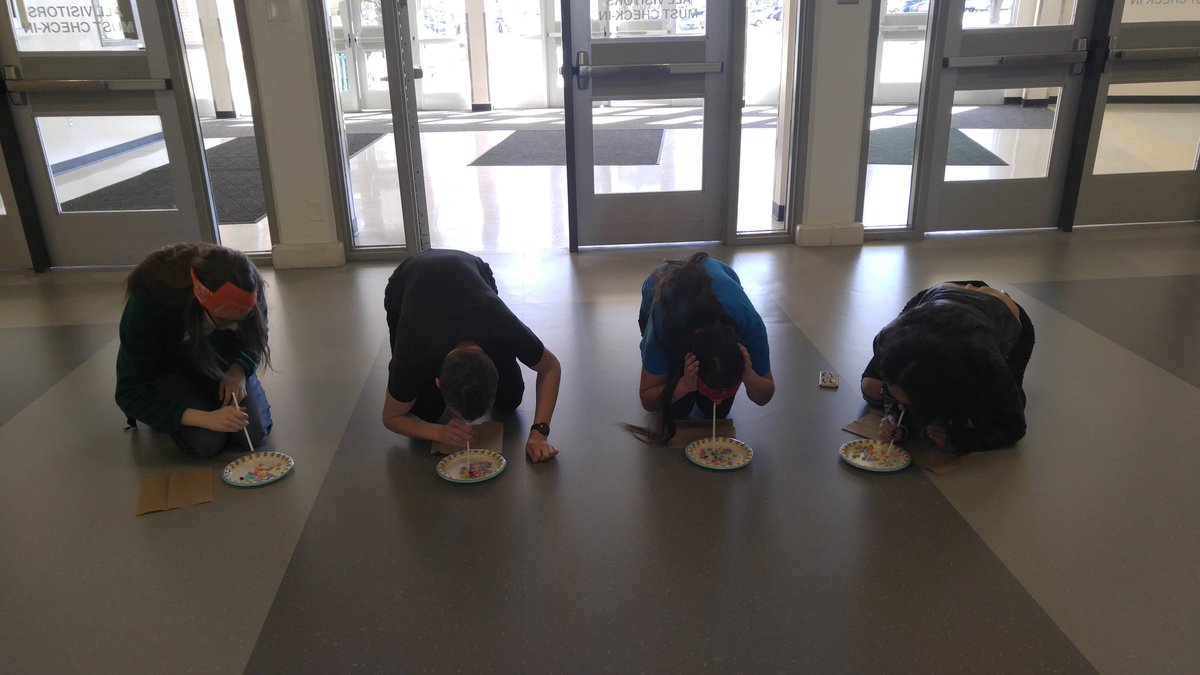 ustathaannie's tweet photo. #SMSouth #LanguageOlympics compete in #minutetowinit games #ArabicClub https://t.co/9x7i89Zy5G