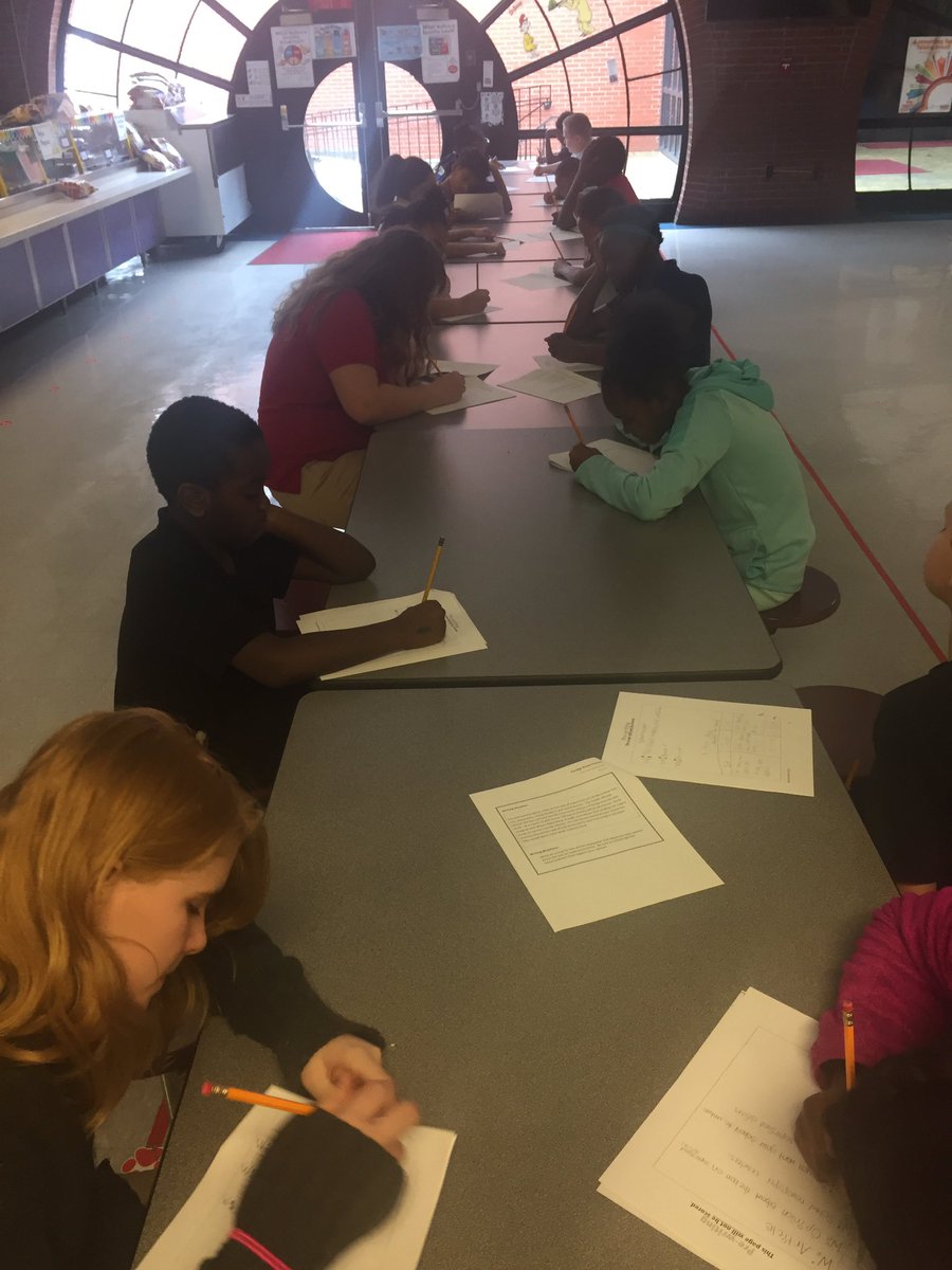 portlandjcps's tweet photo. 5th grade students worked hard during an on demand live scoring today. #recognizeandreinforce studentfeedback @LYSNation @portlandrhodes @region6jcps https://t.co/ffDa5fSezE
