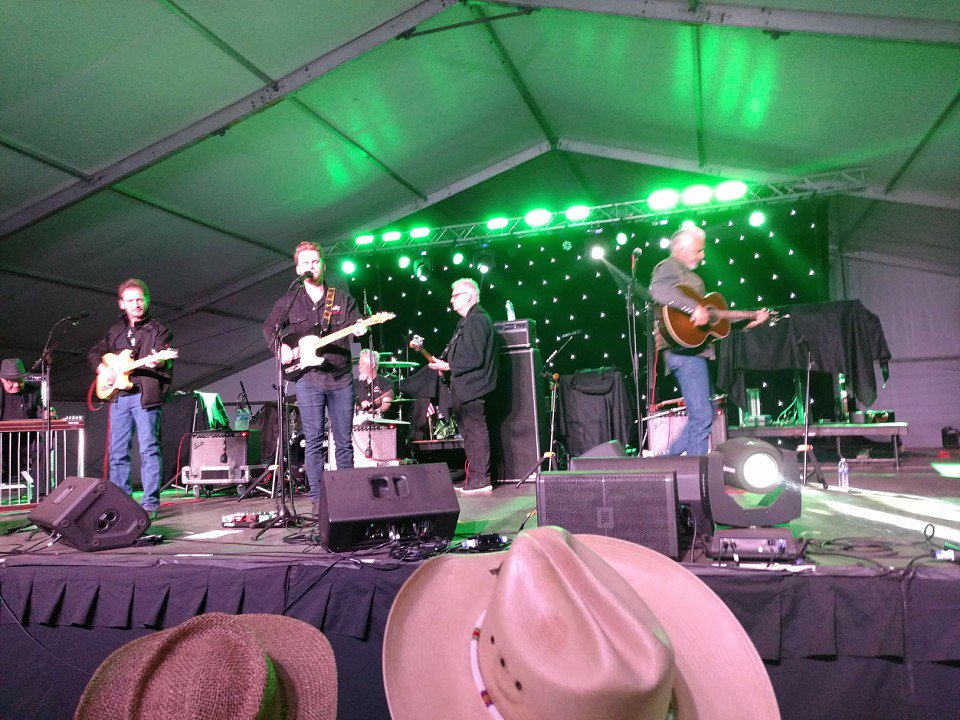 1Fan_Runaway's tweet photo. #TBT @BenHaggardMusic @NoelHaggard @RunawayCountry #MyApartment #RunawayCountry #countrymusic #BestPartyInFlorida #FloridaLife https://t.co/OdJncZbexH