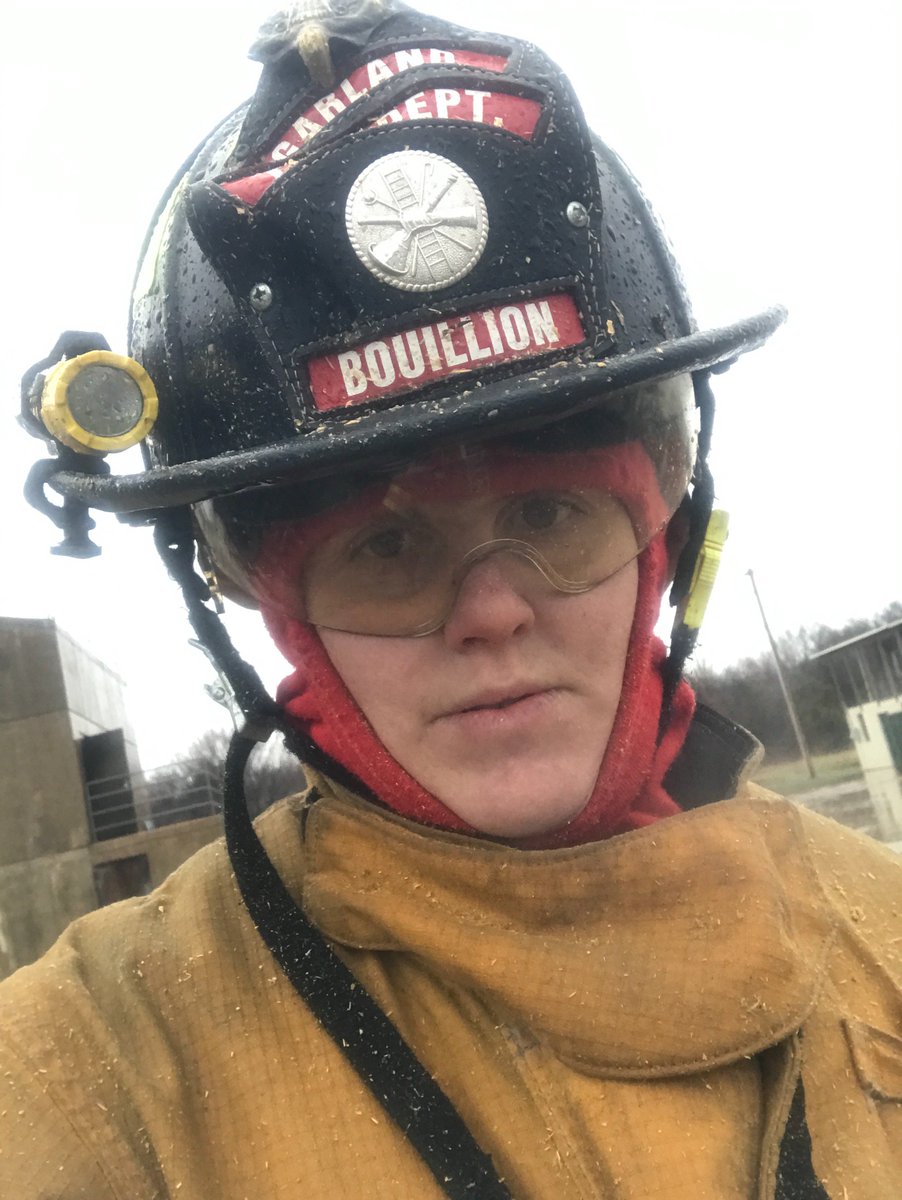 HOTFOOLSTEXAS's tweet photo. Last week several of our own Hot FOOLS members braved the cold and rain to expand there knowledge and develop their saw skills in the "All Saws" class. https://t.co/YyoRje3zbl