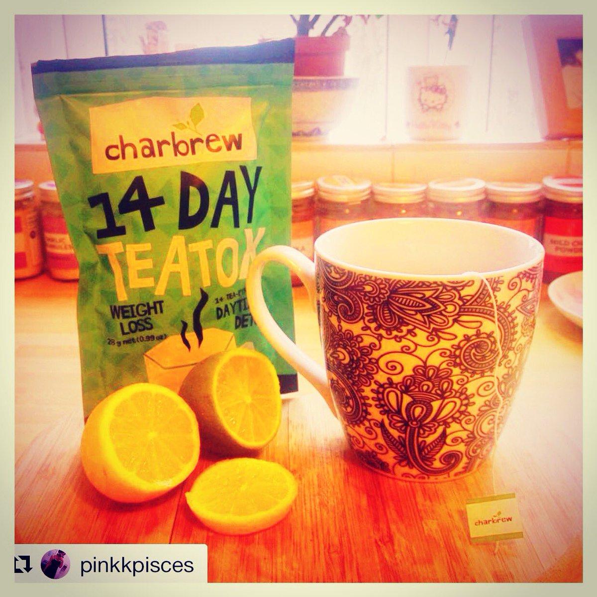 Charbrewtea's tweet photo. #Repost @pinkkpisces 
・・・
7 days in and I'm feeling great 💪🏼👑🌿 #diet #healthy #fitness #detox #detoxtea #teatox #charbrew #weightloss #yoga #tea #paisley #fruit #natural #vegan https://t.co/RCEZdT79JV