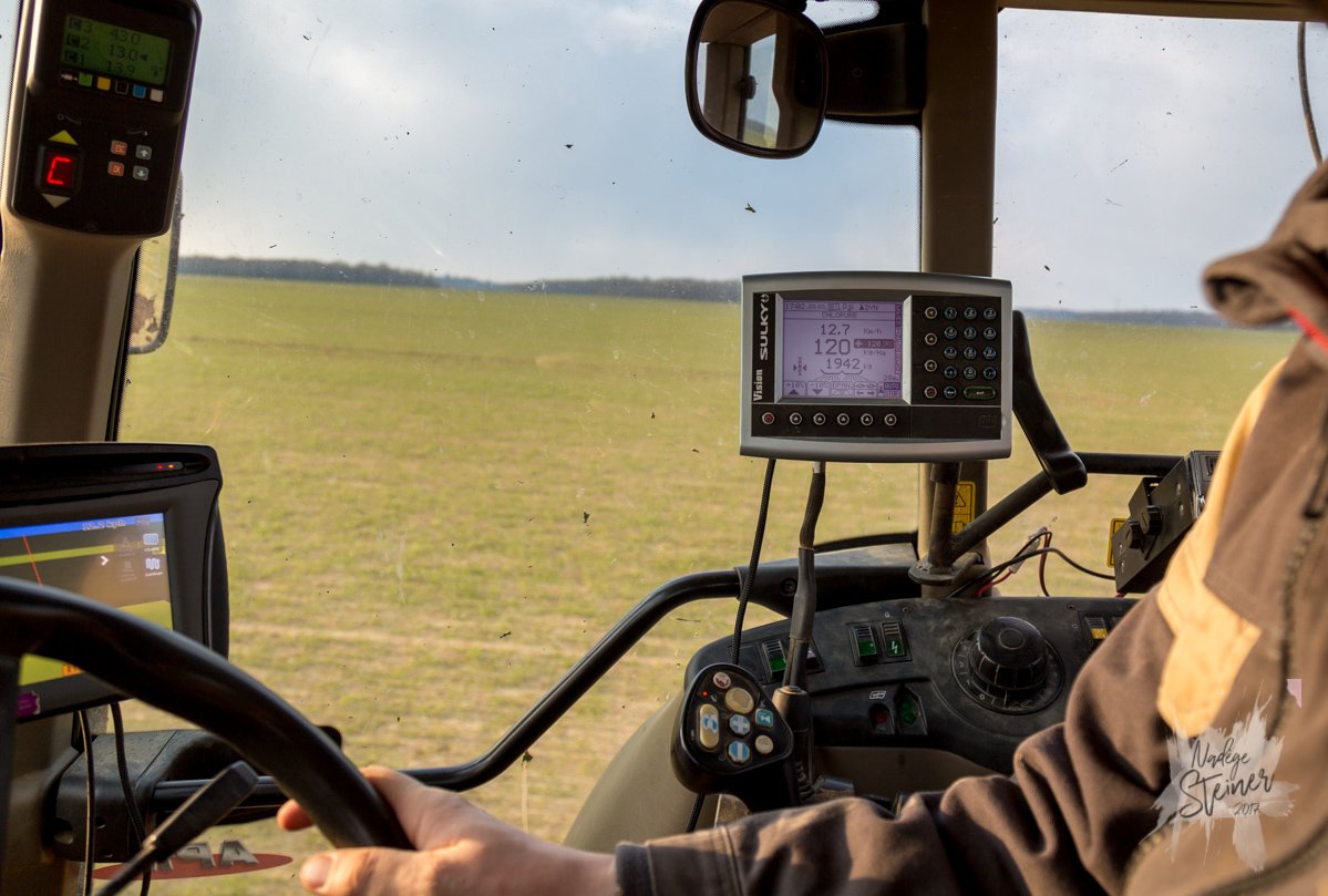 agri_zoom's tweet photo. On profite du froid pour moduler nos engrais PK. #defisol #agriculturedeprecision https://t.co/48D0GyaaBP