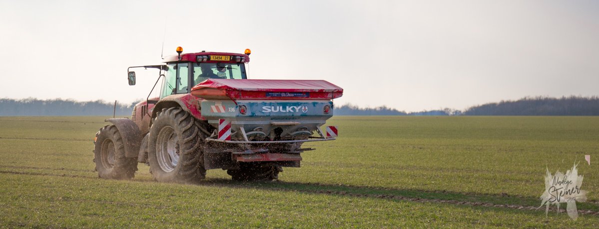 agri_zoom's tweet photo. On profite du froid pour moduler nos engrais PK. #defisol #agriculturedeprecision https://t.co/48D0GyaaBP