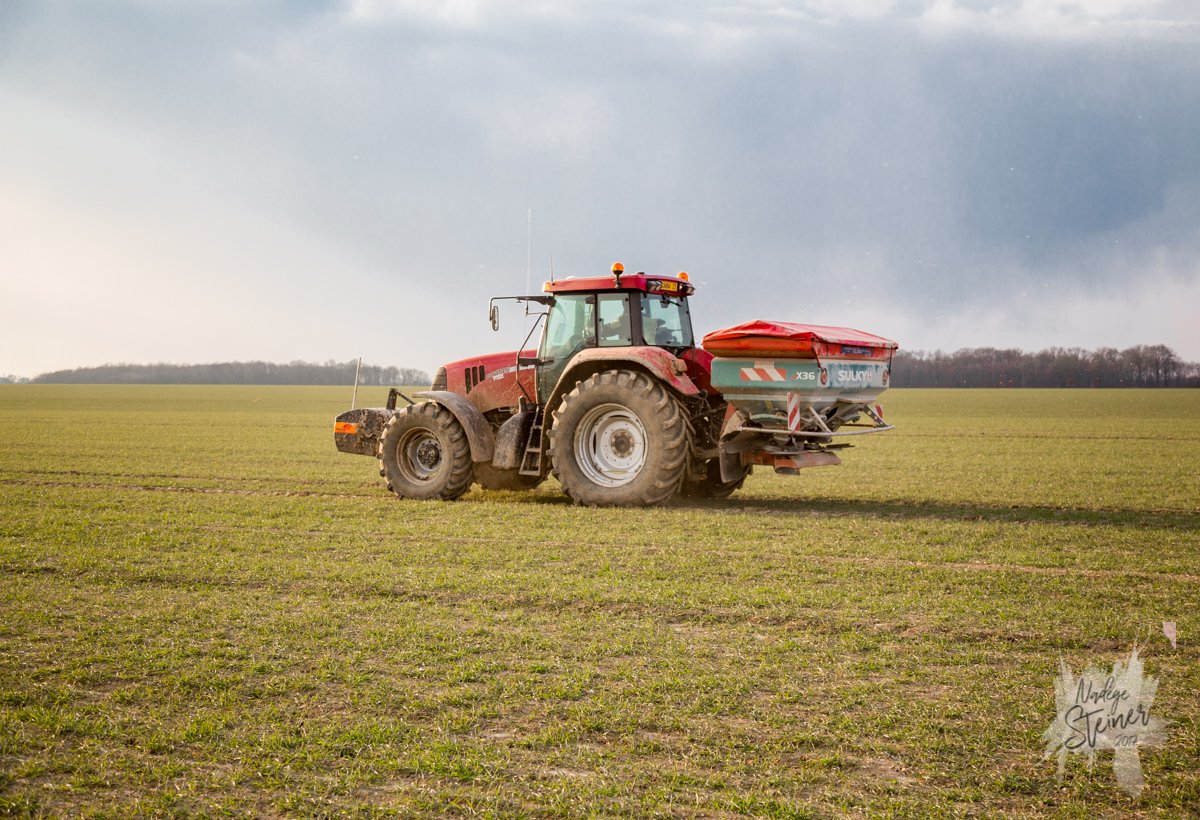 agri_zoom's tweet photo. On profite du froid pour moduler nos engrais PK. #defisol #agriculturedeprecision https://t.co/48D0GyaaBP