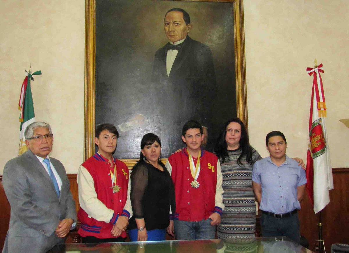 AytoTlaxcala's tweet photo. Reconoce Anabell Ávalos a estudiantes destacados en Robótica
En la VII edición de la Liga Latinoamericana de Robótica efectuada en Ecuador, donde lograron obtener los primeros lugares.
https://t.co/9flBf7EBJE
#Tlaxcala #TrabajandoParaTuBien https://t.co/C3usmSp92k