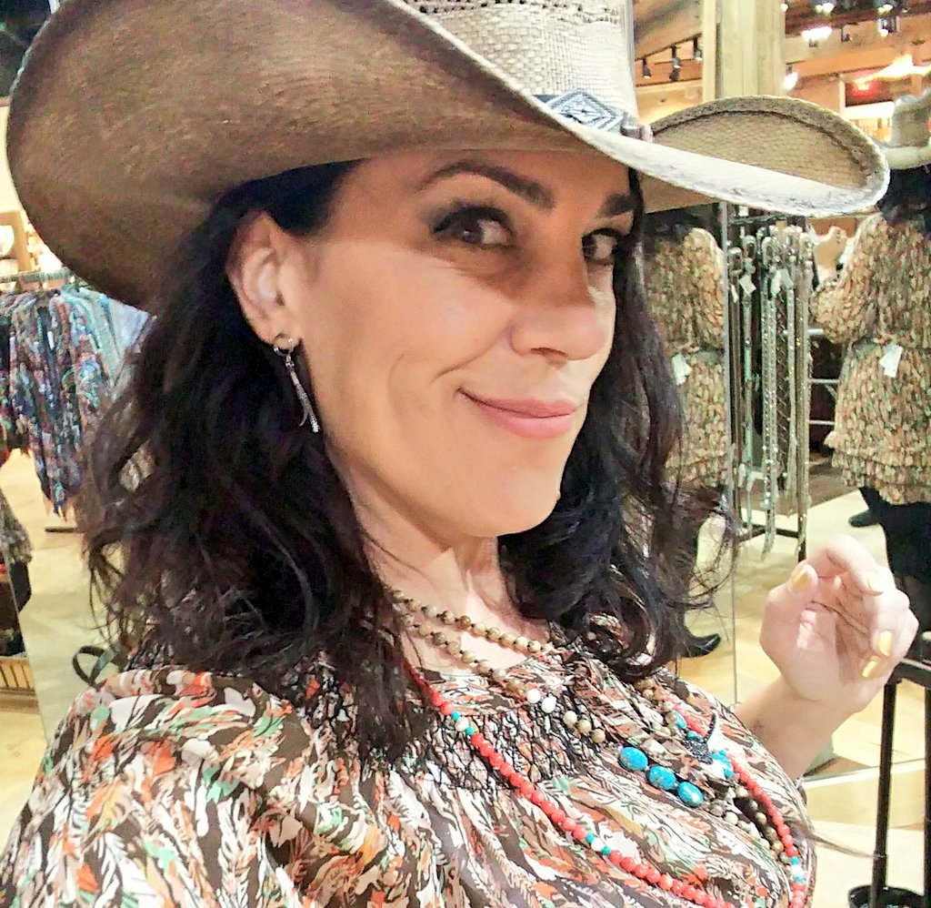 lev_social's tweet photo. Doing the #cowgurl thing for a good cause. @farmanityrescue #westernwear #lasvegas https://t.co/R3lpX02yb0