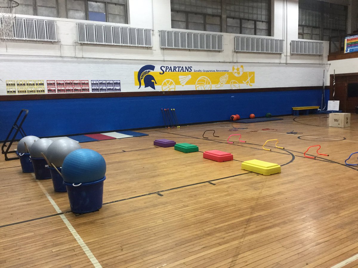 Come join us for our open house tonight from 6 - 7:30 at Slater Middle School! <a href="/SLATERMIDDLEPE/">buttabean</a>  <a href="/SlaterSpartans/">Principal DeCiccio</a>