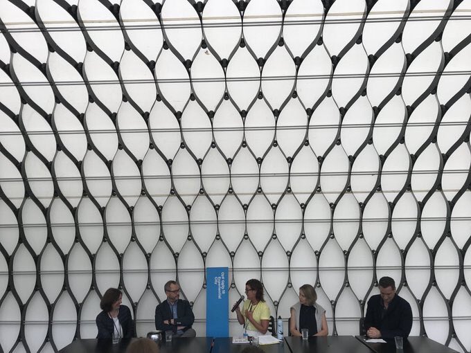 We had such an inspiring and exciting time at #OffGrid18. Here’s Louise (<a href="/citiesforpeople/">Gehl</a>) Sean (North Design) Susan (<a href="/PUBLICVancouver/">PUBLIC Architecture + Communication</a>) and @checkwowski chatting with <a href="/laurie_foon/">Laurie Foon Deputy Mayor WCC Pōneke</a> on the future of cities.