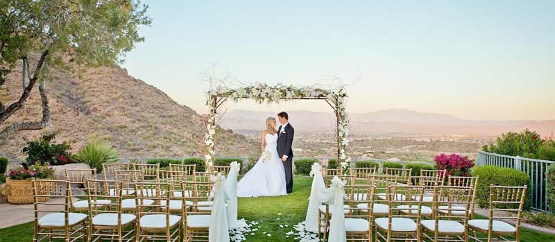 venenucca's tweet photo. BODAS EN FINCAS RÚSTICAS
 Esta muy de moda hacer bodas al aire libre, en el campo, en fincas propias o alquiladas. En Venenucca hemos organizado un gran equipo que hace posible que este día sea especial y como siempre sin renunciar a una boda de verdad, elegante y original. https://t.co/ei7TlbICmv