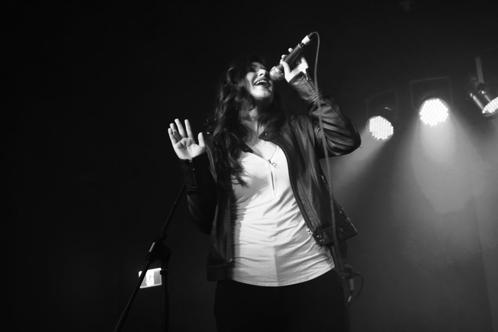 TuscanyMusic's tweet photo. A huge shoutout to @megsmusictalk for capturing these photos at our show with @virginiatovegas! These are so great 🤘🏼 https://t.co/sqCNAnzfgC