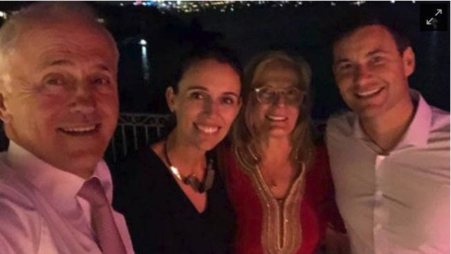 ozkiwi2001's tweet photo. #NewZealand #PrimeMinister @JacindaArdern and her partner @NZClarke dinned with @TurnbullMalcolm
and his wife Lucy last night at Turnbull's #PointPiper mansion ahead of today's business briefing.
#auspol 🇦🇺 #nzpol 🇳🇿 https://t.co/X5gSBoRbga https://t.co/bElO6C3MQ0