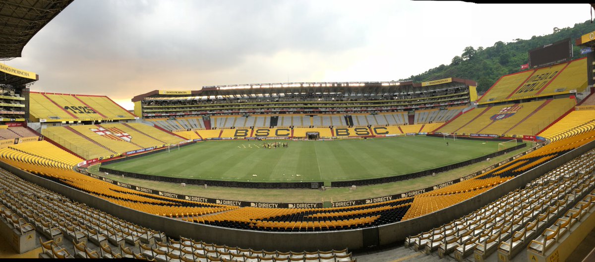BarcelonaSC's tweet photo. Listos para iniciar nuestra última #practicabsc previo al partido vs Independiente ✊🏼
Mañana #MilVecesAlMomumentalBP https://t.co/1NoRmHrJbJ