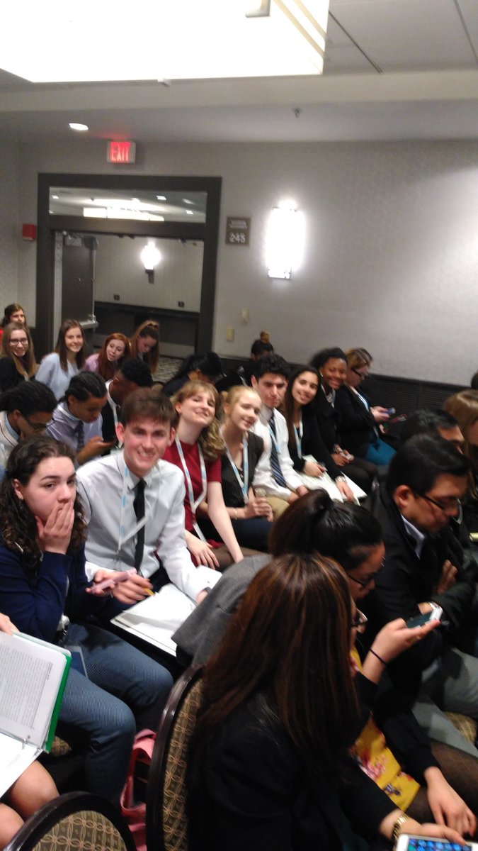 KBaliban's tweet image. And so it begins... PhilMUN opening ceremonies!! #collsedu #collsmodelun #philmun2018