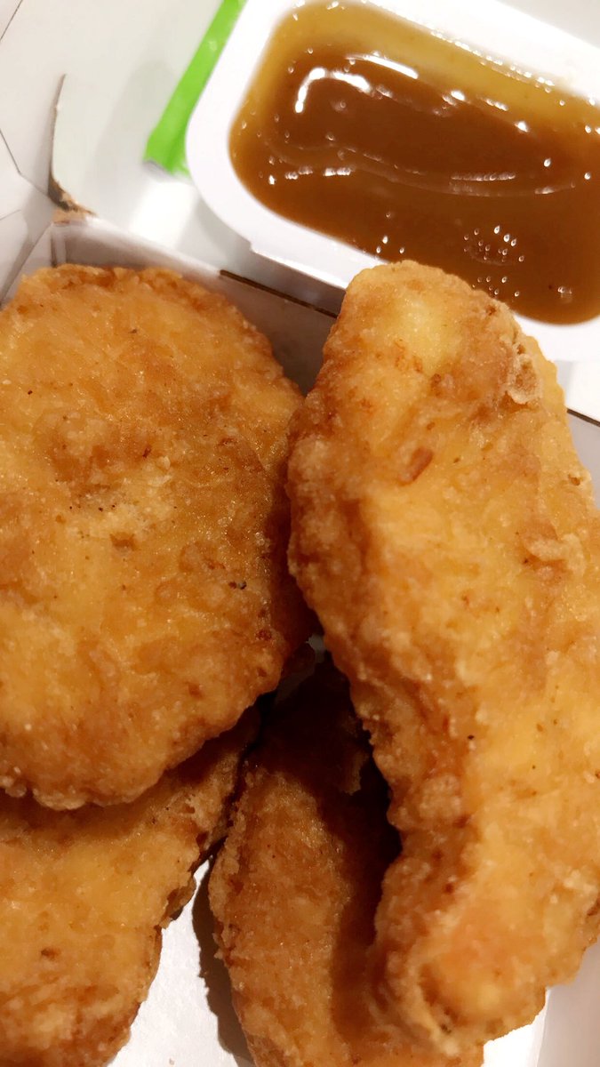 NugLife's tweet photo. #NugPorn When you and your bitches get together and get SAUCED !!! https://t.co/U01cT3F2vk
