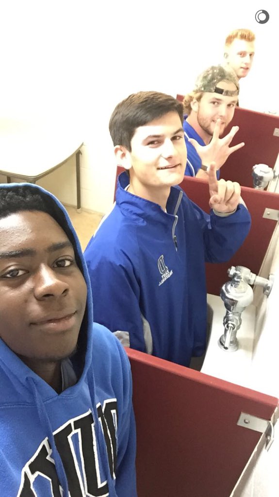 djmclovin12's tweet photo. @Preppy_Colin  Happy Bday bro!🎊 https://t.co/1v43R0PzxI