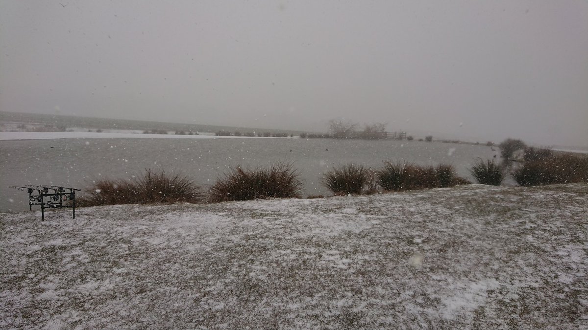 TrailTrials's tweet photo. Snow carp hunting @MarchamleyP  #carpfishing #carpfishinguk #Snowmageddon #snowcarp https://t.co/vbAngLW6XJ