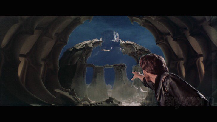 Piwi_47's tweet image. #Krull : mêmes qualités (heroic fantasy attachante, mythologie sympa) et défauts (côte kitsch, effets cheap, héros trop peu charismatique) que #DarLinvincible, dont il se rapproche dans la façon d’évoquer, de près ou de loin, l’imagerie de #ConanLeBarbare