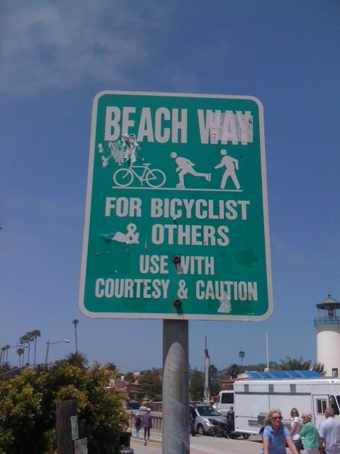 AshleBrilliant's tweet photo. This sign is on a path by our beach.
I wish many others paths and sidewalks could be legitimately shared in this way. https://t.co/33LOArf4Nb