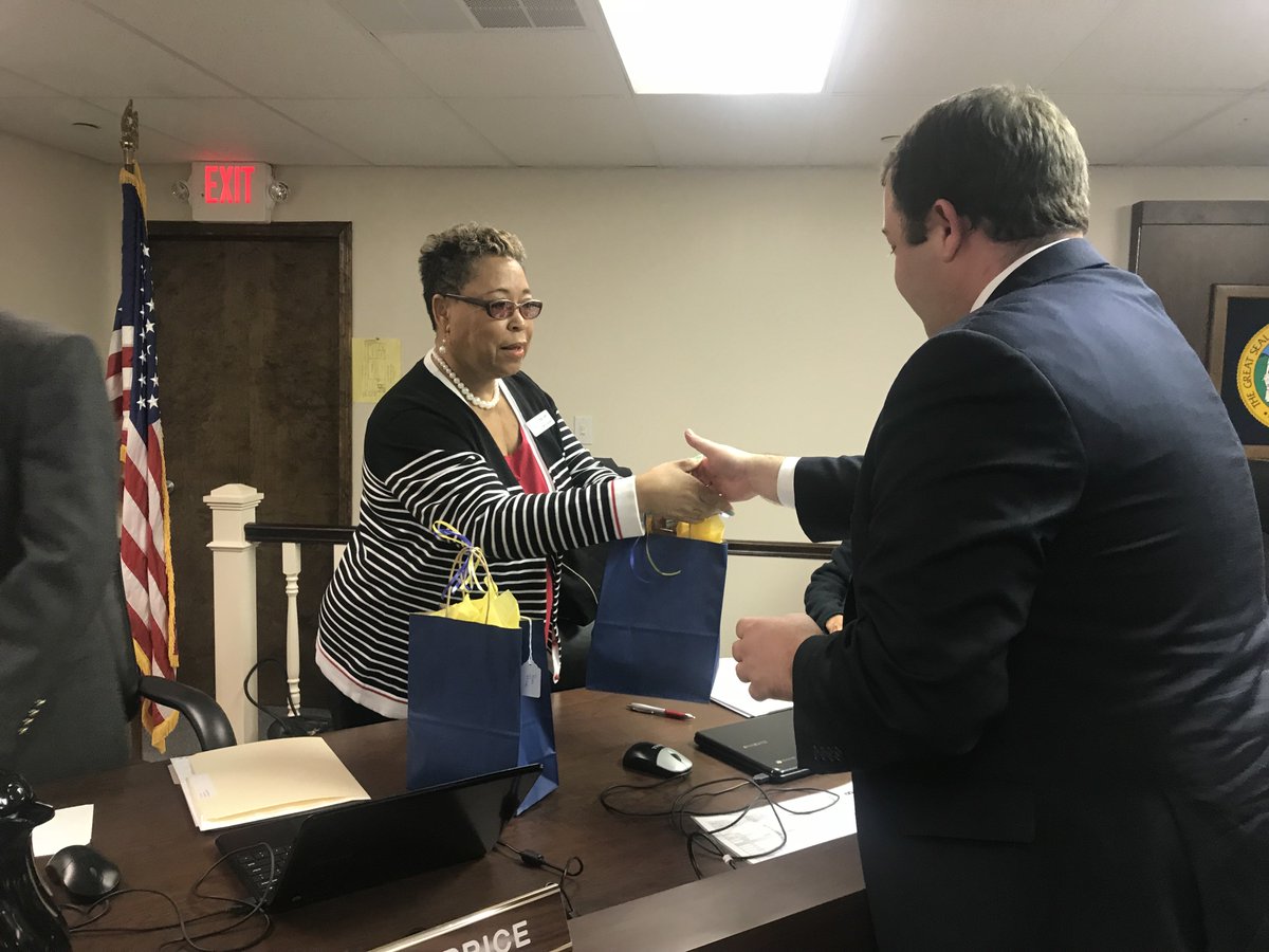 parkss12's tweet image. Super Excited about the UNCG Moss Street Partnership School! @UNCGSchoolofEdu @UNCG @RCS_NC @MossStEagles @xpressmom @Carlitude