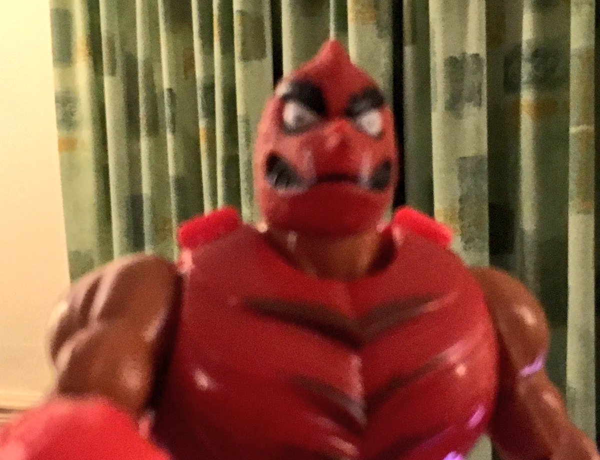 lobsuperstar's tweet photo. #HappyNewYear everyone! What a New Year’s Eve, feel like I slept forever! 2018! So exciting and futuristic, wouldn’t miss a moment of it! https://t.co/rTiFxz6aGa